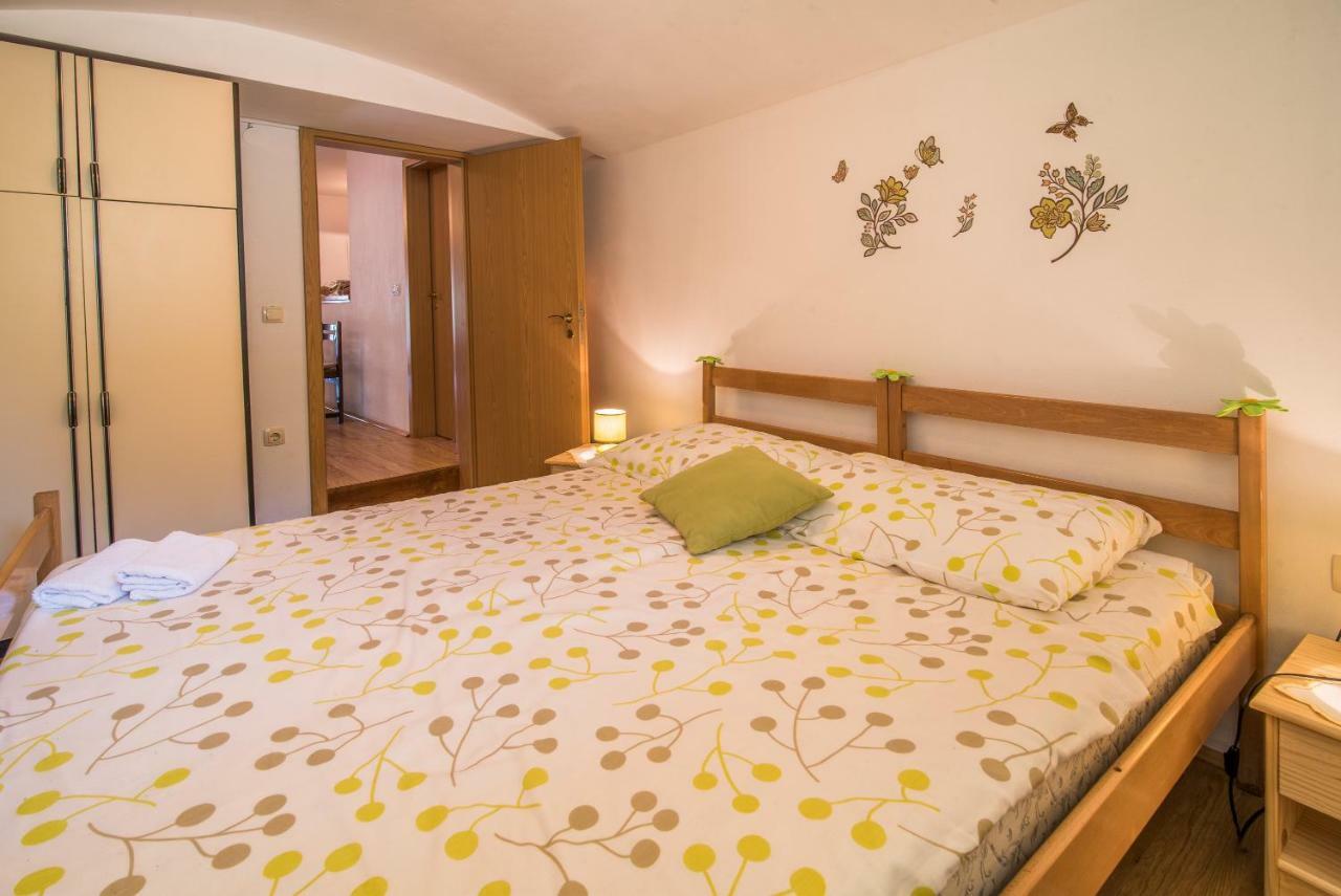 Apartmani Marija Malinska Kültér fotó