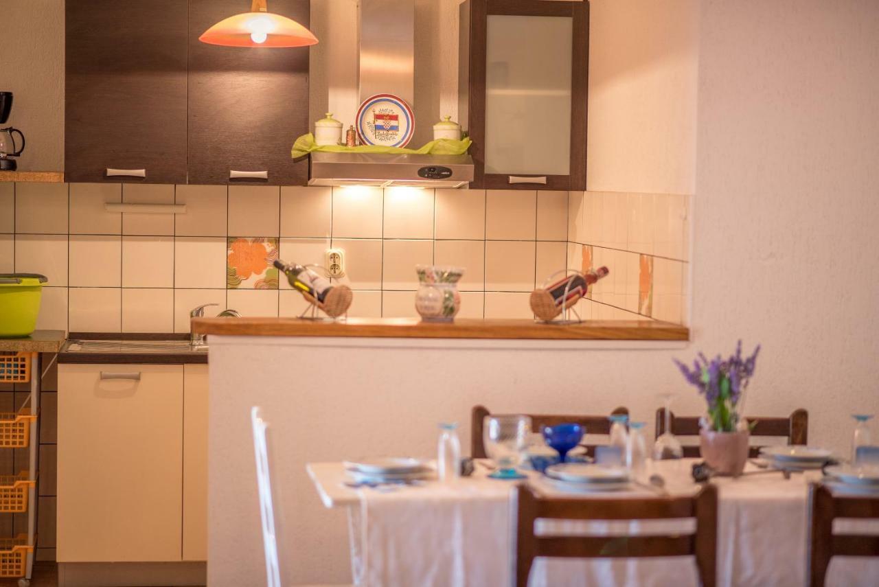 Apartmani Marija Malinska Kültér fotó