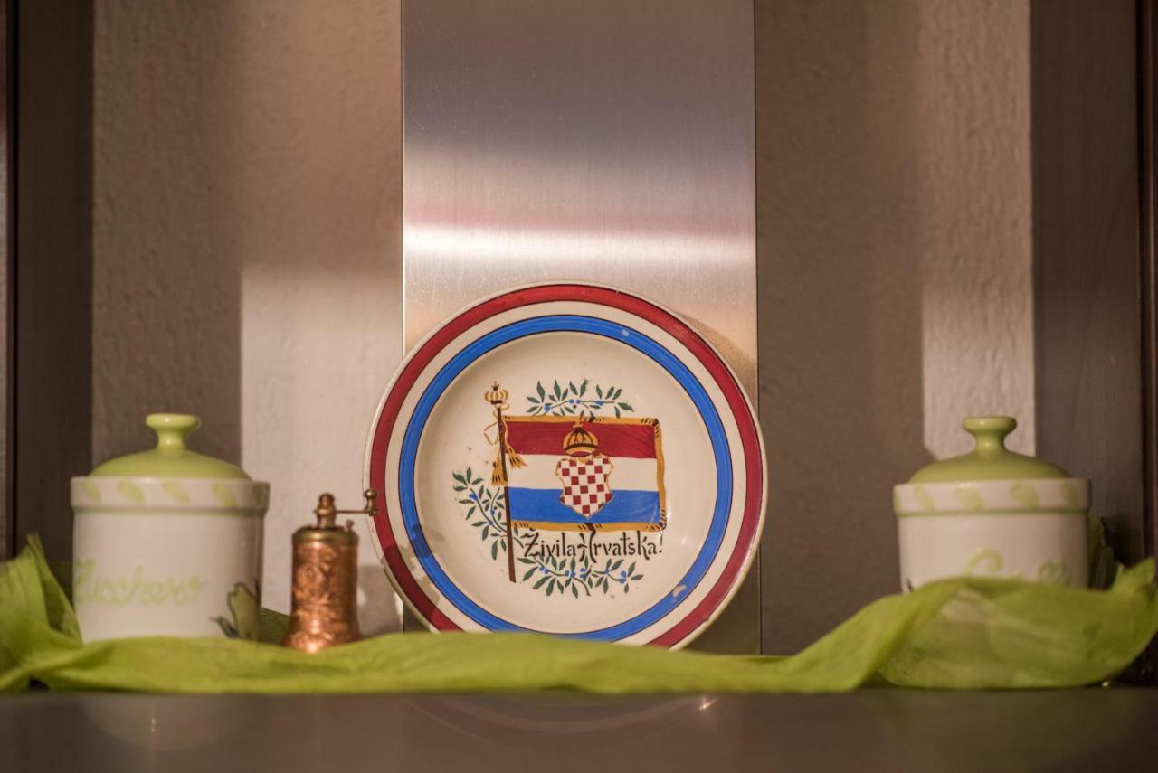 Apartmani Marija Malinska Kültér fotó